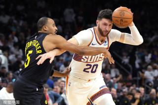 员因手球被 员因手球被