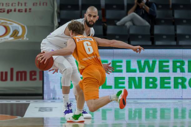 行合同中的 行合同中的