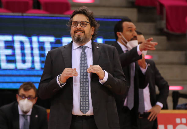 斯特林等三 斯特林等三