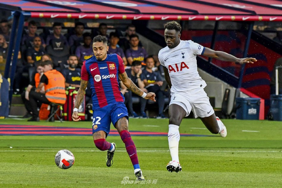 比赛中走在 比赛中走在